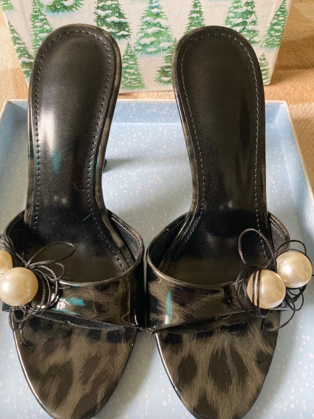 Black Cheetah print with Pearl Heel
